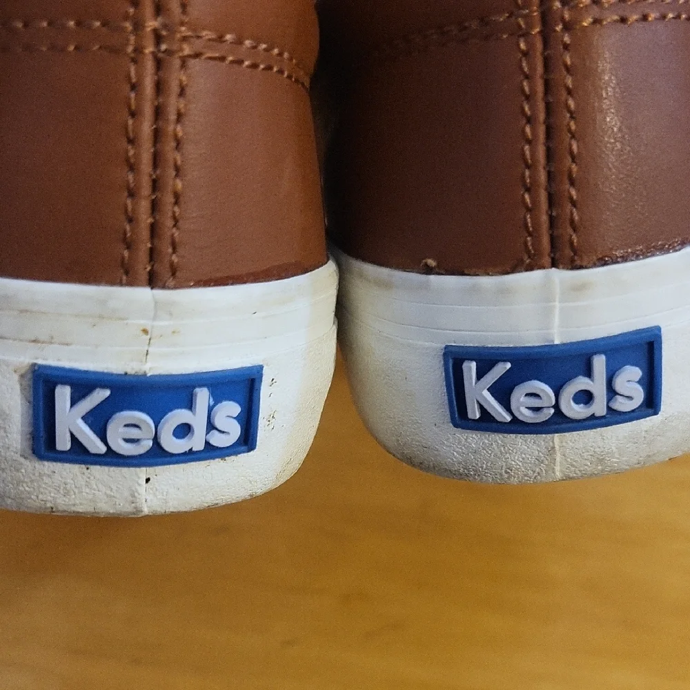 Keds Brown and White Loafers Slip-Ons Size 6